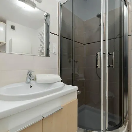Jasny W Centrum By Renters