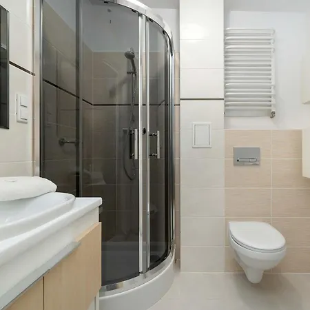 Jasny W Centrum By Renters *